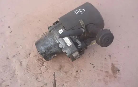 Peugeot 407 Power steering pump