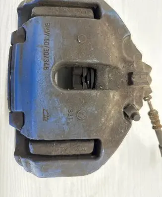 BMW 5 F10 F11 Front brake caliper 6030348