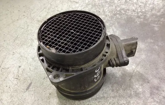 Volvo S60 Mass air flow meter 0280218088 8670115