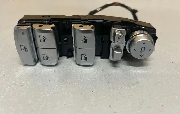 BMW iX3 G08 Electric window control switch 6847099