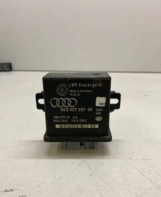 Audi A4 S4 B8 8K Light module LCM 8K5907357 00837914 00040012