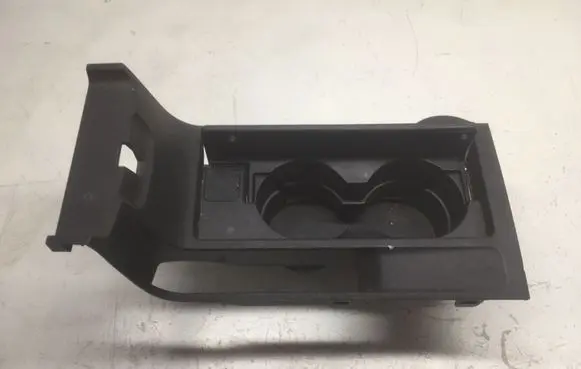 Cup holder front