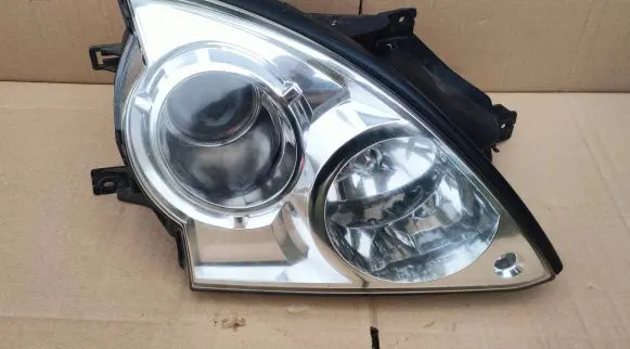 Hyundai Terracan Headlight/headlamp H675I18