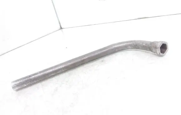 Audi A6 S6 C5 4B Wheel nut wrench 8N0012219