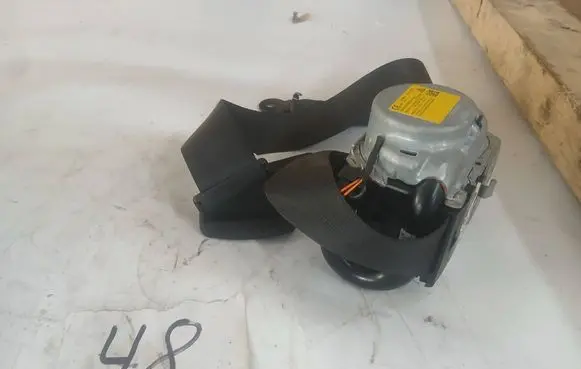 BMW 5 G30 G31 G38 Front seatbelt 7430067