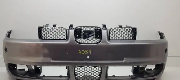 Seat Leon (1M) Front bumper 1M0807221