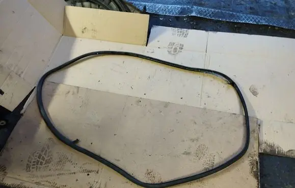 Audi A4 S4 B6 8E 8H Rear door rubber seal (on body) 