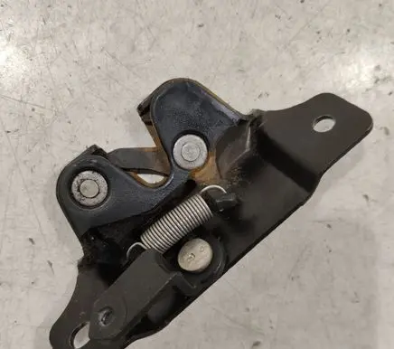 Peugeot 206 Loading door lock 