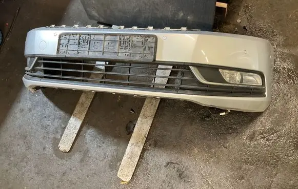Volkswagen PASSAT B7 Front bumper 3AA807221