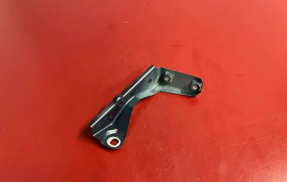 BMW X1 F48 F49 Fender mounting bracket 7392804