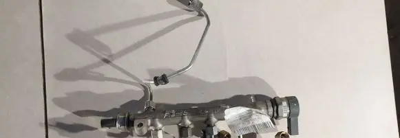 Audi A3 S3 8V Fuel distributor 04L906054 057130764AB