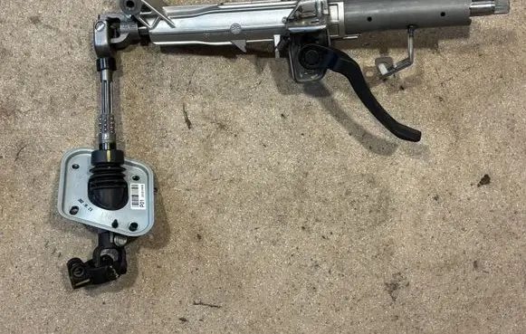 Steering wheel axle