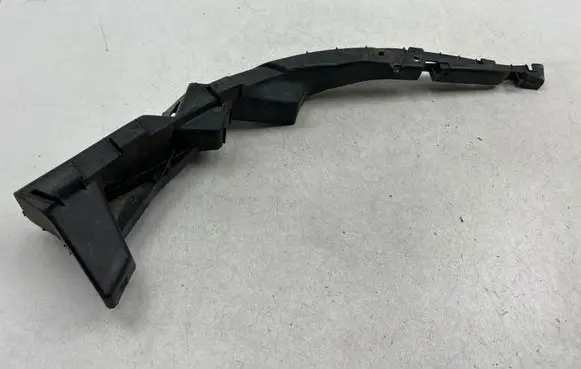 Volkswagen PASSAT B5 Front bumper mounting bracket DN12593 3B0807050C