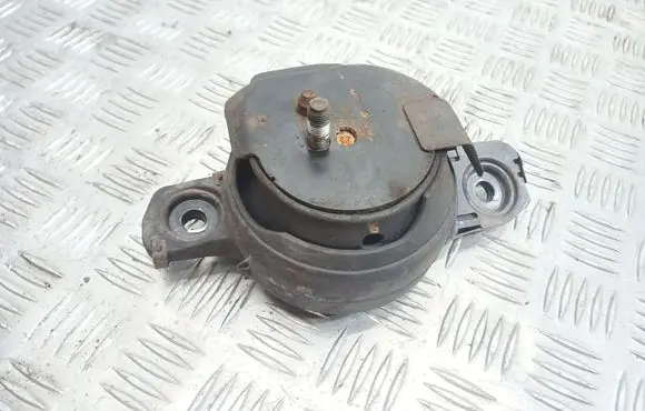 Subaru Forester SH Engine mount bracket