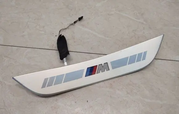 BMW 8 G16 side skirts sill cover 8077339