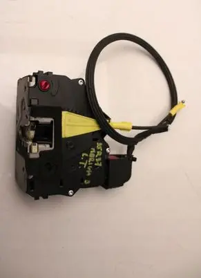 Opel Meriva B Rear door lock 