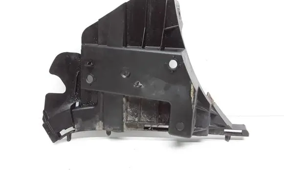 Front bumper mounting bracket