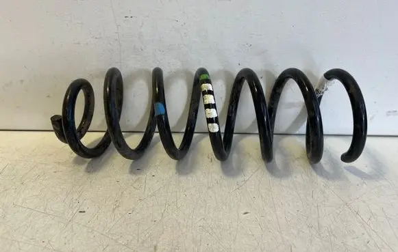 Mercedes-Benz C W205 Front coil spring