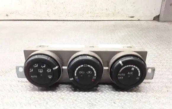 Nissan X-Trail T30 Climate control unit 27500ES71A