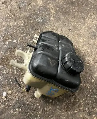 Mercedes-Benz C W203 Coolant expansion tank/reservoir 2035000049
