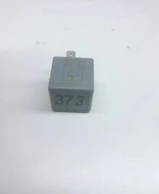 Audi A6 S6 C5 4B Horn buzzer relay 8D0951253A V23134B52X301
