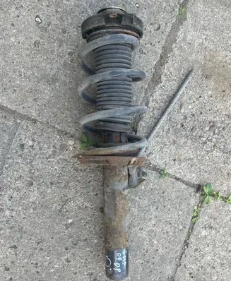 Volkswagen Golf V Front shock absorber/damper