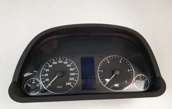 Mercedes-Benz A W169 Speedometer (instrument cluster)
