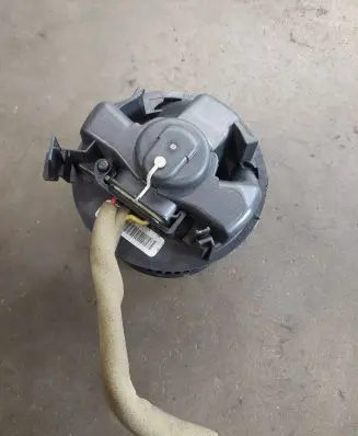 Nissan Note (E11) Heater fan/blower NF667217D