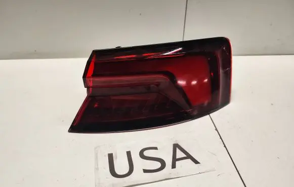 Audi A5 Rear/tail lights 8W6945092H 636030