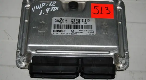 Volkswagen PASSAT B5.5 Engine control unit/module 038906019EM