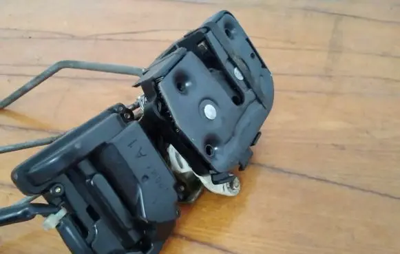 Mazda Premacy Front door lock LCB07