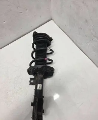 Hyundai i30 Front shock absorber/damper T18D23B1928