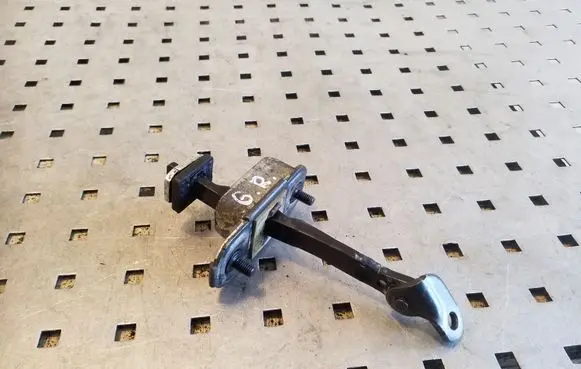Hyundai ix35 Rear door check strap stopper