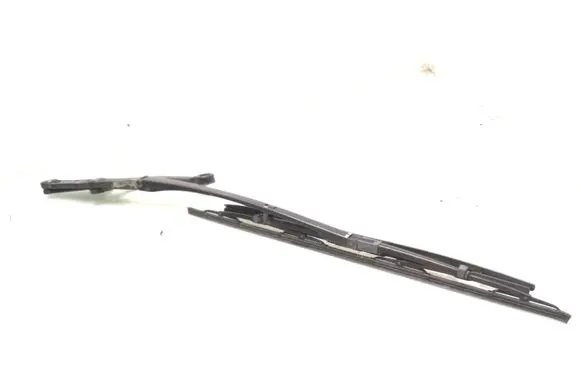 BMW 5 E39 Front wiper blade arm 8209880 8361744