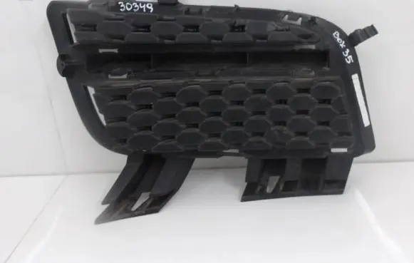 Jaguar XE Front bumper lower grill GX738B290