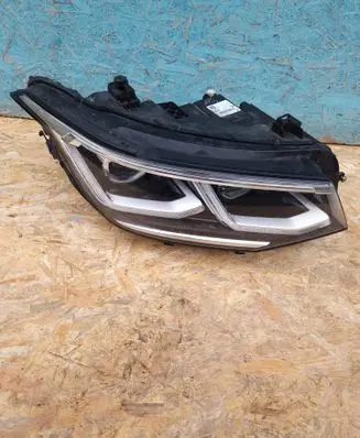 Volkswagen Tiguan Headlight/headlamp 5NN941082D