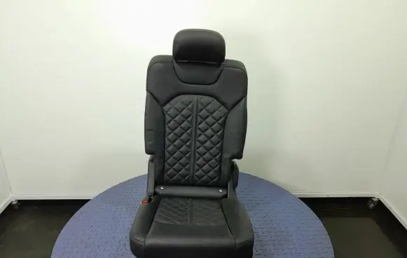 Audi Q7 4M Second row seats 