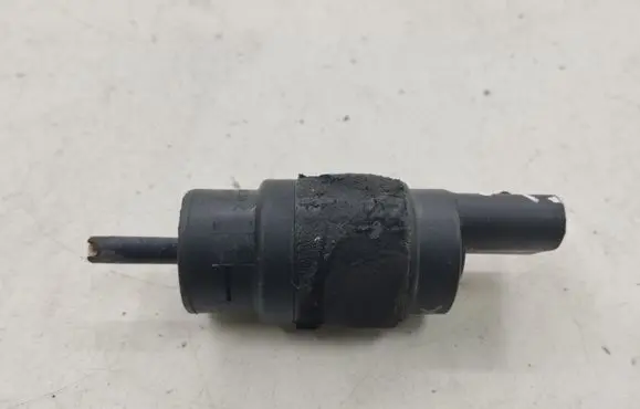 Audi A6 C7 Windscreen/windshield washer pump 8K5955647