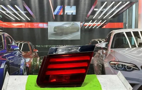 BMW 7 F01 F02 F03 F04 Tailgate rear/tail lights 7300272