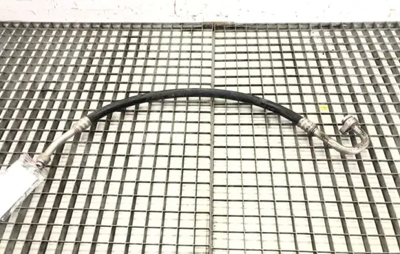 Audi A4 S4 B9 Air conditioning (A/C) pipe/hose 8W0816743B