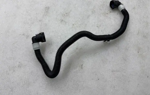 Tesla Model Y Electric car engine cooling hoses/pipes 163159600B