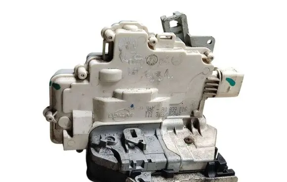 Audi A4 S4 B8 8K Rear door lock 8K0839016