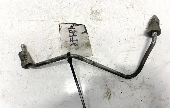 Toyota Avensis T220 Fuel line pipe 