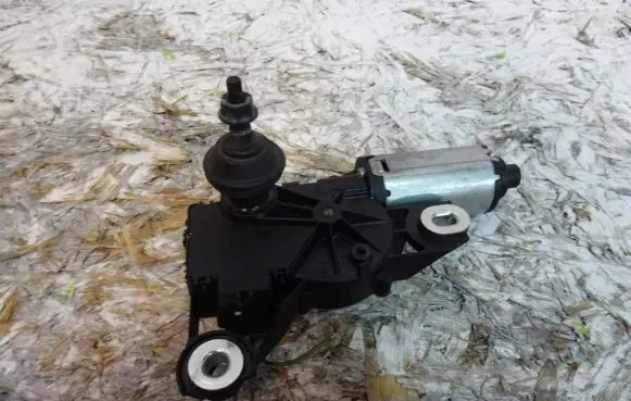 Rear window wiper motor