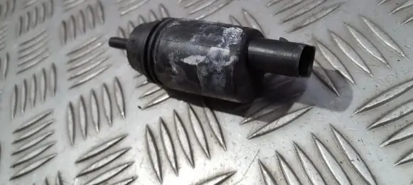 BMW 3 E46 Windscreen/windshield washer pump 67128377612 67.128377612