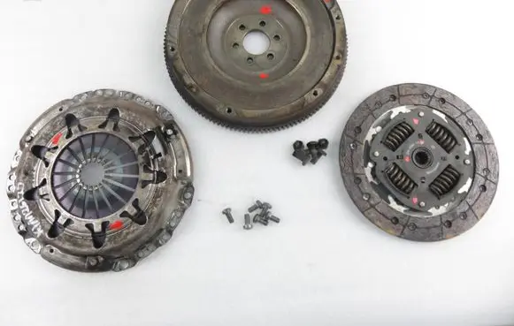 Citroen Berlingo Flywheel 324038910 412116204 9639780410