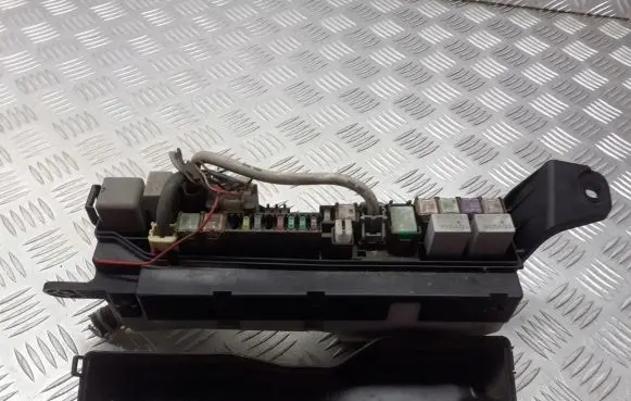 Toyota Avensis T250 Fuse box set
