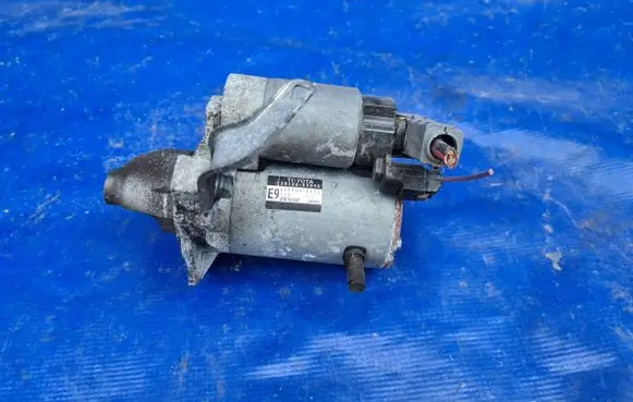 Toyota Verso-S Starter motor 28100-0y090