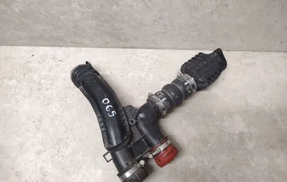 Peugeot 208 Intercooler hose/pipe 9804177580