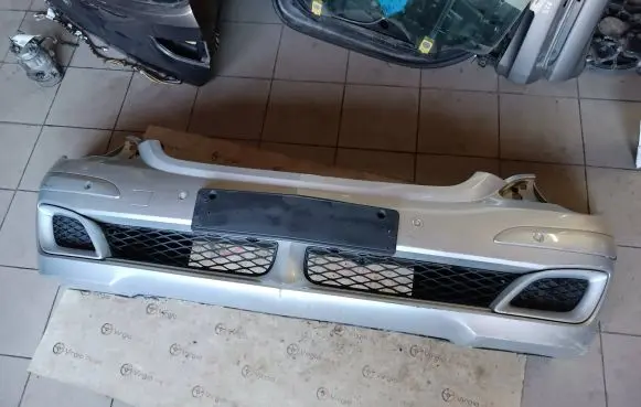 Mercedes-Benz R W251 Front bumper A2518850065